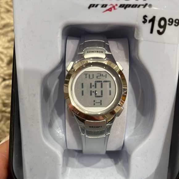 Amitron Pro Sport Digital Watch - Picture 3 of 3